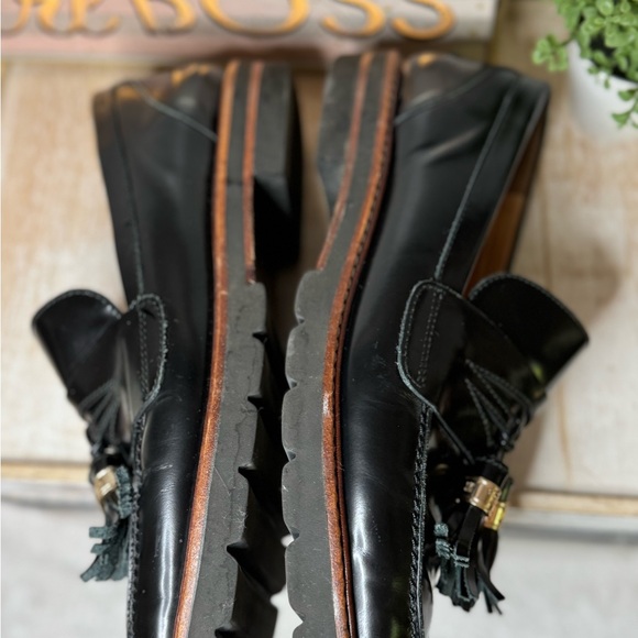 Stuart Weitzman Black Leather The Manila Tassel Slip On Loafers - Picture 3 of 12